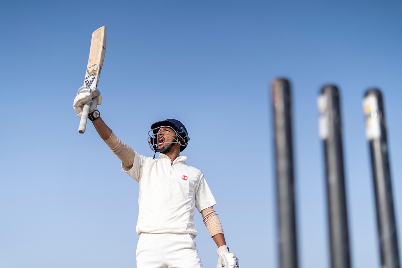 cricketer 7015983 1280