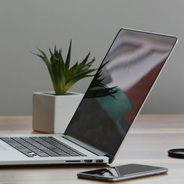 Why workplace management is essential for your organization Why workplace management is essential for your organization