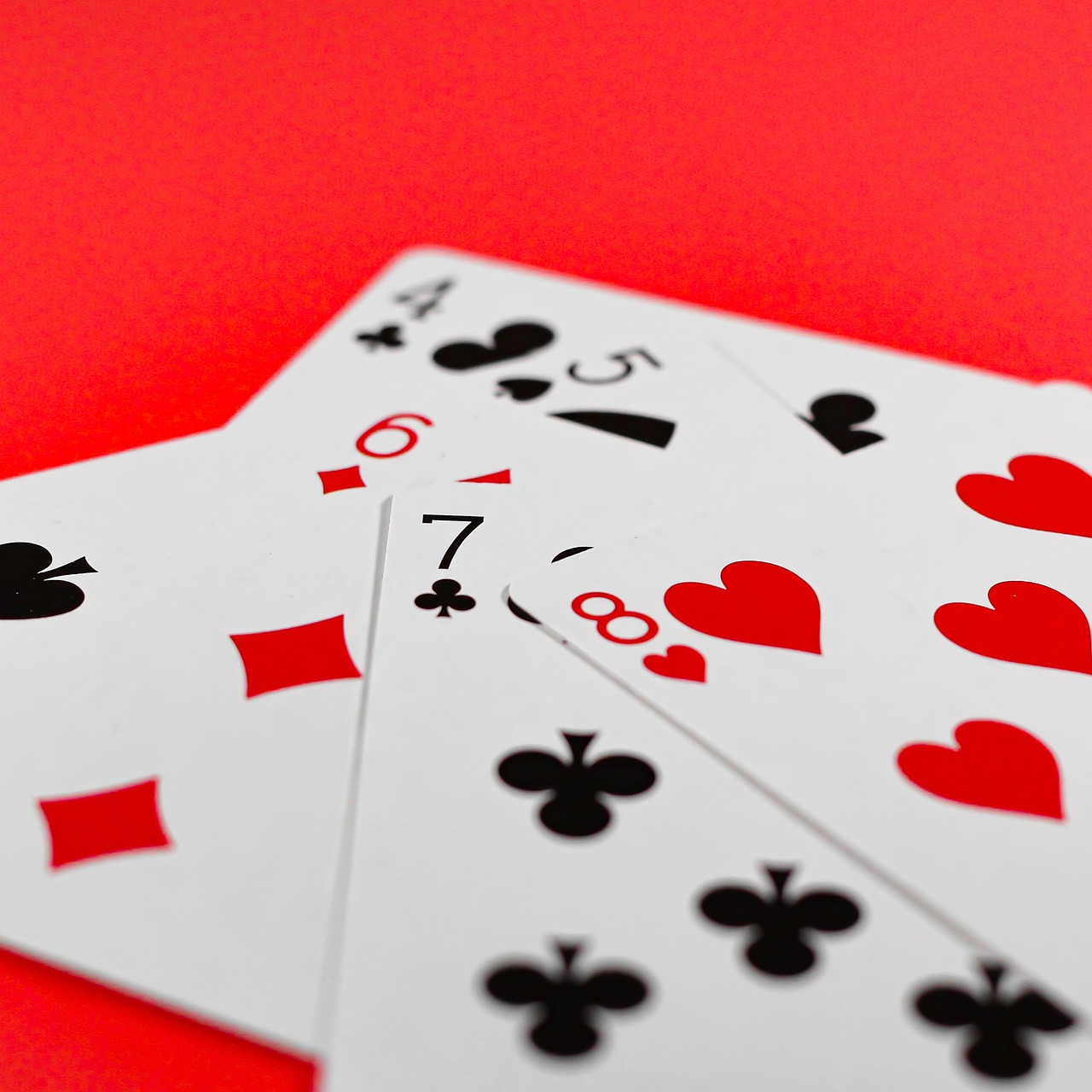 playing cards 6487589 1280