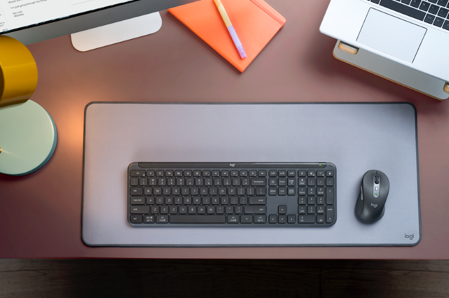 Logitech Signature Slim K950 Combo lifestyle